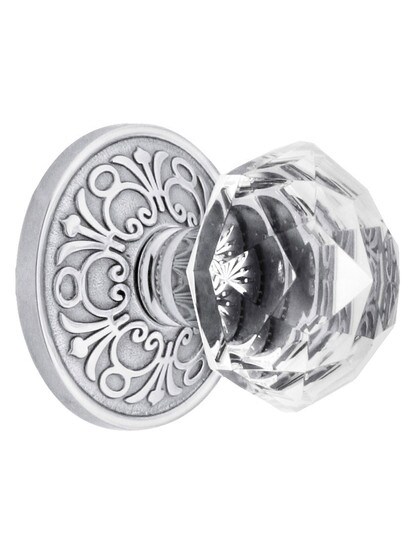 Lancaster Rosette with Diamond Knobs in Polished Chrome.